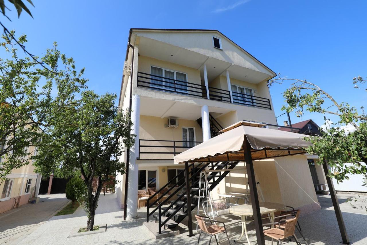 Rozalin Guest House Gudauta Exterior foto